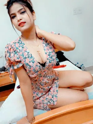 girlfriend type call girls in Pune