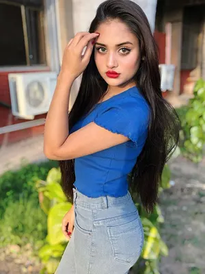 Pune call girl